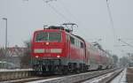 111 156 mit dem RE10414 nach Aachen bei der Ausfahrt in Geilenkirchen 12.2.10