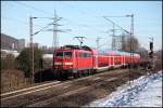 111 015 (9180 6111 015-4 D-DB) hat ebenfalls einen RE4  Wupper-Express  am Haken und ist auf dem Weg nach Dortmund. (07.03.2010)