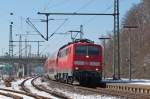 111 111 mit dem RE4865 aus Aachen nach Siegen bei der Einfahrt in Stolberg (Rheinl.) Hbf 7.3.10