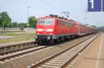 Am Sonntagnachmittag ist 111 116 mit einem Doppelstockzug der Linie RE4 im Bahnhof Lindern angekommen, der nchste Halt auf dem Weg nach Aachen ist Clrensiserotika.