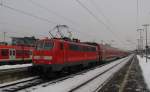 DB 111 007 mit der RB 15618 von Frankfurt (M) Hbf nach Wchtersbach, in Frankfurt (M) Sd; 22.12.2010