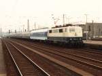 Heute drei Lackierungen der BR 111: 111 110-3 mit D 2536 Bremerhaven-Saarbrcken auf Oberhausen Hauptbahnhof am 3-3-1993.