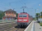 111 166-5 fhrt mit dem RE 59096 Richtung Nrnberg Hbf ab, Pfaffenhofen (Ilm), 22.06.2011