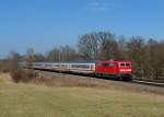 111 040 mit einem IC nach Innsbruck am 10.03.2012 bei Hilperting.