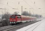 111 013-9 mit dem RE 10119 (Aachen Hbf - Hamm(Westf)) in Dsseldorf-Eller-Sd am 16.01.2013