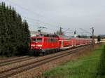 Die 111 206 mit einem RE nach Mnchen am 26.04.2013 unterwegs bei Passau.