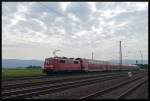 Auch am Morgen herscht zwischen Mannheim und Heidelberg Hochbetrieb. So ist auch dieser SE mit 111 180-6 vorne und 111 008-9 am Ende nach Frankfurt(Main) unterwegs. (15.06.2013)