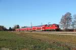 Die DB 111 180 bespannte am 14.12.13 den RB 79011. Hier ist der Regionalzug bei Übersee zu sehen.