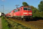 RE 4 nach Aachen Hbf gezogen von der 111 157-4 bei Wickrath.