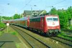 111 121 mit RE 24436 (Hamburg–Bremen) am 09.05.2000 in Buchholz (Nordheide)