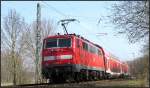 Mal sehen wie lange diese Baureihe hier noch ihren Dienst schiebt.Zu sehen ist die 111 150-9 als Schublok für den Wupper Express (RE4) im Gleisbogen bei Rimburg unweit von Übach Palenberg