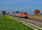 111 035 mit einer Leerfahrt nach Passau am 28.10.2015 bei Langenisarhofen.