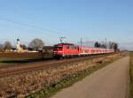 Die 111 183 mit einem Flüchtlingszug am 29.01.2016 unterwegs bei Amselfing.