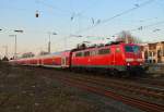 Hier zieht die 111 147-5 einen RE4 nach Aachen Hbf aus Rheydt nach Erkelenz.