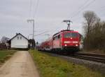 Beim Bü Dahler Weg kommt die  111 121 mit ihrem RE4 nach Aachen vor meine Linse, zu meiner Überraschung hat sie den vorderen Panthografen am Fahrdraht. 19.3.2016