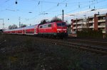 111 076 mit ihrem RE4 nach Aachen verlässt gerade den Rheydt Hbf gen Aachen Hbf.
29.3.2016