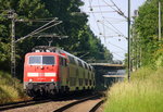 111 127-7 DB  kommt die Kohlscheider-Rampe hoch aus Richtung Neuss,Herzogenrath mit dem RE4 aus Dortmund-Hbf nach Aachen-Hbf und fährt durch Kohlscheid in Richtung