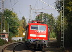 Ein Nachschuss von der 111 114 DB schiebt den RE4 aus Aachen-Hbf nach Dortmund-Hbf und kommt aus Richtung