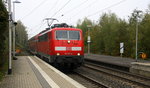 111 150-9 DB kommt mit dem RE4 von Dortmund-HBf nach Aachen-Hbf und kommt aus Richtung Neuss-Hbf,Mönchengladbach-Hbf,Rheydt-Hbf,Wickrath,Beckrath,Herrath und fährt in Erkelenz ein und