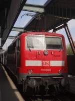 11 088 steht mit ihrer N-Wagen-Garnitur im Stuttgarter Hbf. (April 2014)