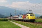 111 024 (ADAC) und 111 066 (Biergarten) mit EC 82 bei Schwaz (11.08.2012)