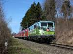 Die 111 039 mit einer RB nach Mittenwald am 14.04.2013 unterwegs bei Uffing.