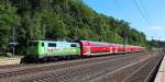 Am 24.06.2015 fährt die 111 039-4  Mit der Bahn in die Berge  mit der RB 59190 (München Hbf - Pfaffenhofen (Ilm)) in Reichertshausen (Ilm) ein.