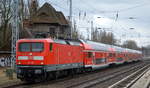 DB Regio Nordost mit  112 185  (NVR-Nummer: 91 80 6112 185-4 D-DB ) mit dem RE3 nach Stralsund Hbf. am 15.03.21 Berlin Buch.