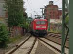 Und nochmal der RE4 nach Wismar. Diesmal ist 112 118-5 die Zuglok. Aufgenommen am 08.08.2010 bei der Einfahrt in den Bahnhof Schwerin.