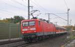 112 126-8, schiebt am 29.11.2010 ihren Re von Lehrte nach Hannover.