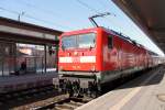 112 111 schiebt RE 1 (RE 4311) von Hamburg Hbf nach Rostock Hbf in Schwerin Hbf am 24.03.2013