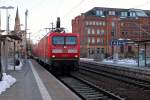 112 114-5 mit RE 7 (RE 4346) von Ludwigslust nach Rostock Hbf in Schwerin Hbf am 25.03.2013