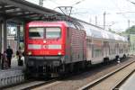 112 133-4 mit RE 1 (RE 4310) von Rostock Hbf nach Hamburg Hbf in Schwerin Hbf am 23.06.2013