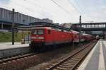 Hier 112 103 mit einem RE5 (RE4360) von Lutherstadt Wittenberg nach Rostock Hbf., bei der Ausfahrt am 27.6.2014 aus Berlin Gesundbrunnen.