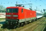 112 190 mit IR 2484  Mark Brandenburg  (Grlitz–Wilhelmshaven) am 25.04.2000 in Bremen Hbf