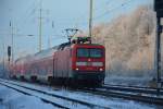 BR 112 (112 183) bei der Durchfahrt Diedersdorf am 27.12.2014. Aufgenommen wurde der RE 3 (18345) auf dem Weg von Schwedt (Oder) nach Wünsdorf-Waldstadt.
