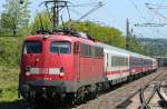 Die 113 309-9 zieht einen Ersatz ICE mit 113 268-7 im Schlepp aus Hamm nach Bonn durch Wuppertal Vohwinkel am 23.05.2010