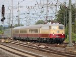 E 10 1309  mit dem  Rheingold  Führerstand  2  vorraus am 10.07.2016 in Bielefeld Hbf einlaufend.