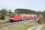 114 006 mit RE 19918 Nürnberg-Stuttgart am 25.03.2017 bei Alberndorf in der Nähe von Ansbach.