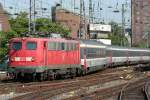 Die 115 114-1 erreicht Kln HBF mit dem PbZ 2476 von Frankfurt nach Dortmund am 12.06.2011