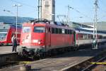 115 448-3 setzt sich in Stuttgart HBF vor den IC 181 in Richtung Zürich.