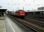 139 316 vor einer ROLA, hier in Mnchen Ostbahnhof. (12.09.04)