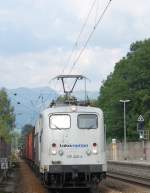 Eines der Lokomotion Zebras, mit der Nummer 139 260-4 durchfhrt mit einem Mischer den Bahnhof Kiefersfelden auf den Weg nach Tirol. 10.9.09