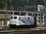 139 312-3 wird sich gleich noch mit zu den zwei anderen 185ern an den Zug hngen und ihn dann richtung Innsbruck den Berg hinabbremsen, 02.08.2010