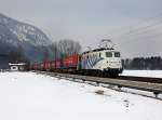 Die 139 213 mit einem KLV-Zug am 04.02.2012 unterwegs bei Niederaudorf.