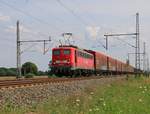 140 018-3 mit gemischtem Güterzug in Fahrtrichtung Wunstorf. Aufgenommen in Dedensen-Gümmer am 24.07.2015.
