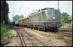 140119 fährt hier am 5.7.1991 um 16.41 Uhr mit einem Güterzug in Richtung Stuttgart in Wiesloch Walldorf aus.