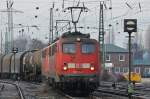 140 774 bringt mit einer Schwesterlok einen Stahlzug nach Oberhausen West. 15.02.2009