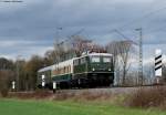 E40 128 mit einem Sonderzug (Brohl-Koblenz DB Museum) bei Namedy 4.4.10