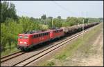 DB 140 801-2 mit der Schwesterlok 140 821-0 und KnickKessel Richtung Berlin unterwegs (gesehen Wartenberg 21.05.2011)